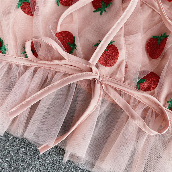 Cămașă scurtă modernă de damă cu tul și cravate