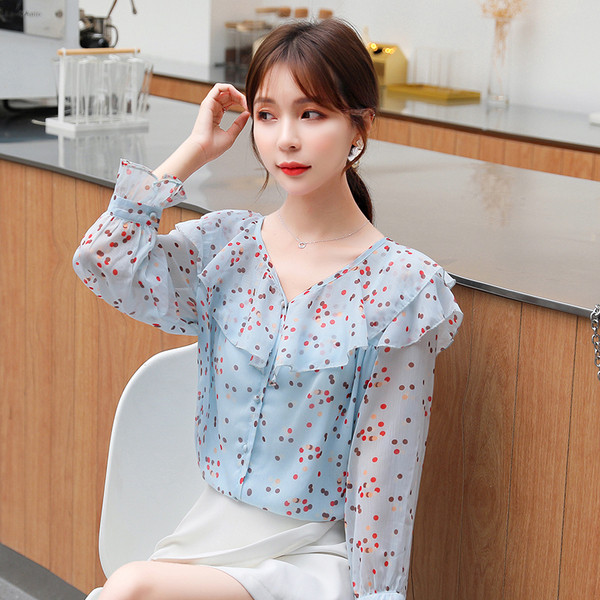 Vabaaja naiste särk spitsikaelusega ja lillemustriga