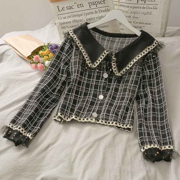 Moodne naiste kaheosaline nööpidega komplekt