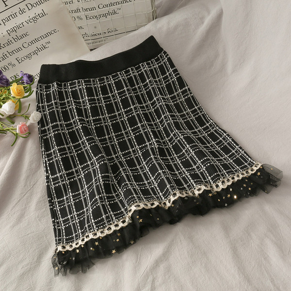 Moodne naiste kaheosaline nööpidega komplekt