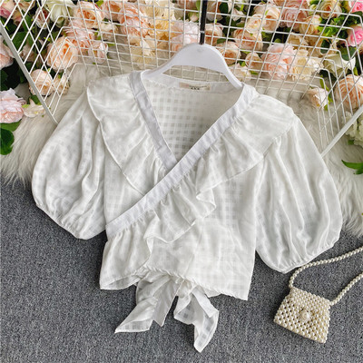 Lühike spits-kaelusega naiste ruuduline särk