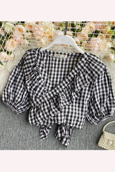 Lühike spits-kaelusega naiste ruuduline särk