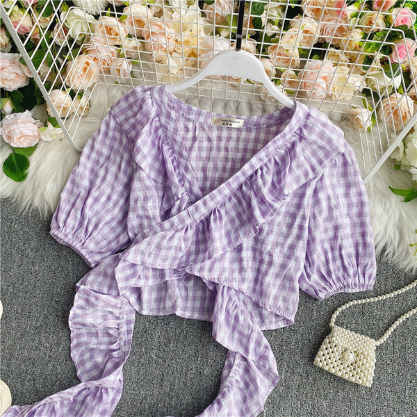 Lühike spits-kaelusega naiste ruuduline särk