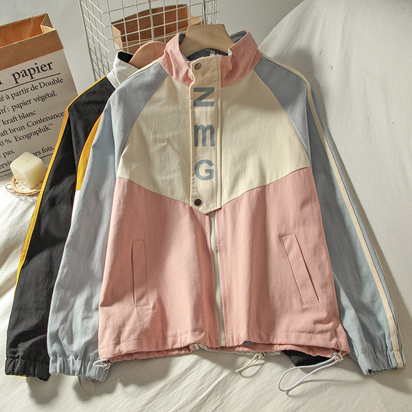 Sieviešu ikdienas jaka ar uzrakstu un rāvējslēdzēju