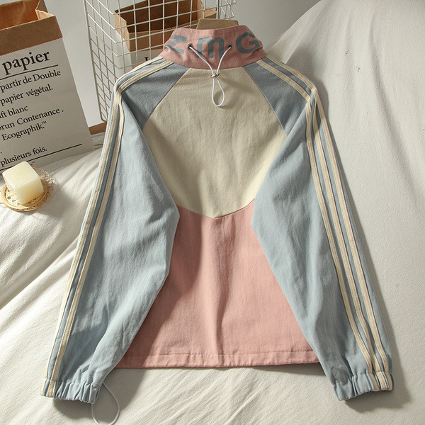 Sieviešu ikdienas jaka ar uzrakstu un rāvējslēdzēju