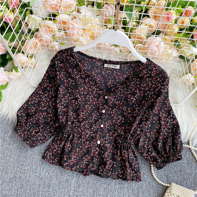 Naiste moodne lühike nööpide ja spitsikaelusega särk