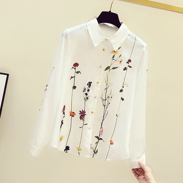 Fehér női ing klasszikus gallérral és virágmotívumokkal