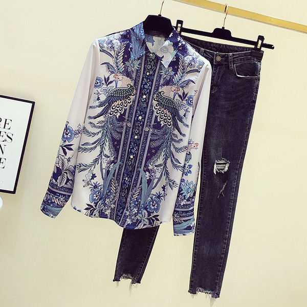 Jauna modeļa sieviešu krekls ar garām piedurknēm un apdruku