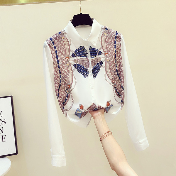 Modern női ing színes mintával és hosszú ujjal