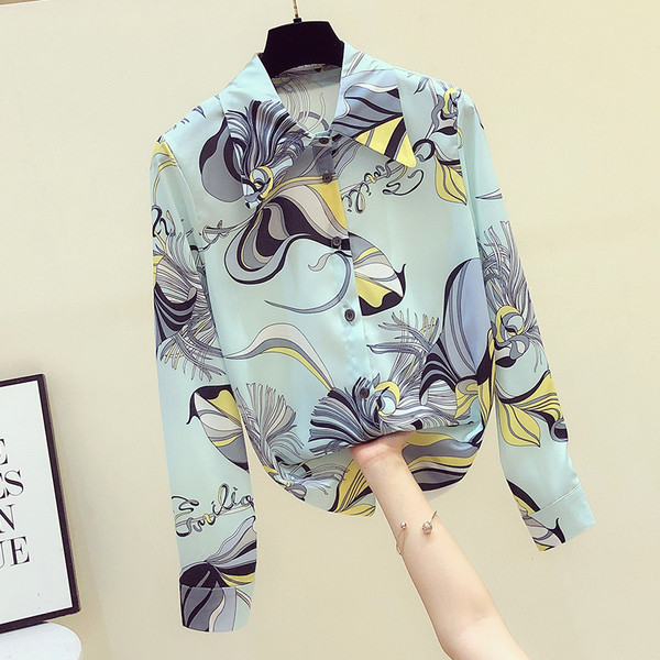 Színes ing klasszikus gallérral és hosszú ujjal