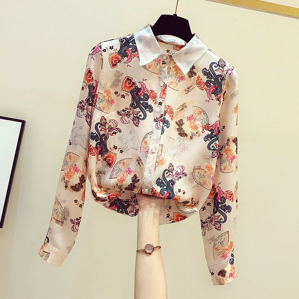 Sieviešu moderns krekls ar klasisku apkakli, garām piedurknēm un pogām