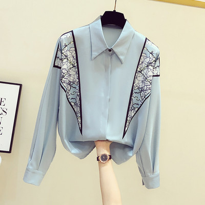 Stílusos női ing hosszú ujjal és gallérral