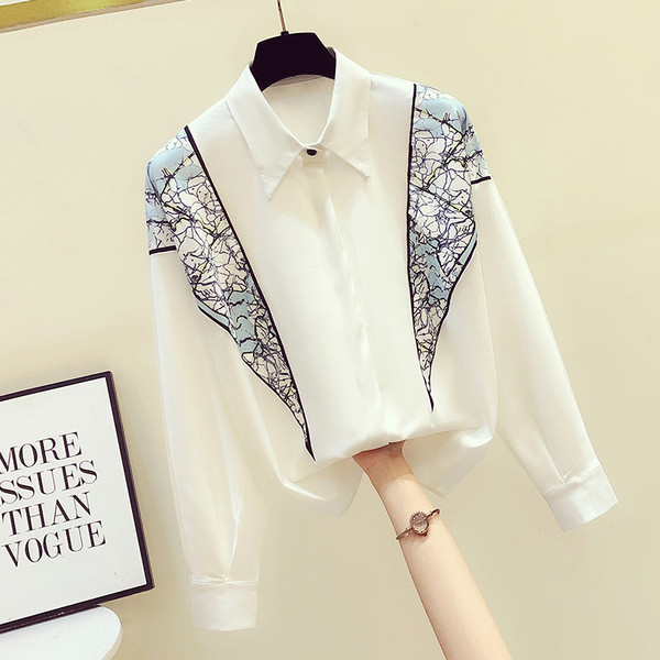 Stílusos női ing hosszú ujjal és gallérral