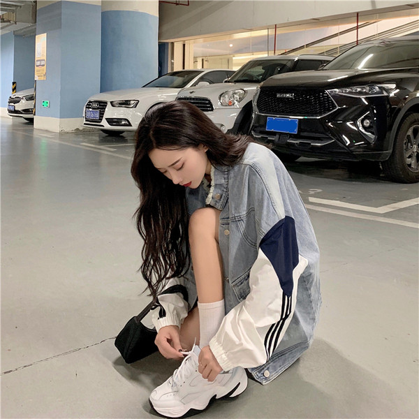 Geaca sport dama din denim model larg cu nasturi