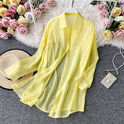 Naiste aktuaalne pika särgi tavaline mudel