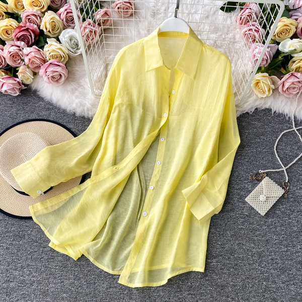 Naiste aktuaalne pika särgi tavaline mudel