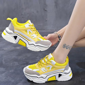 Γυναικεία αθλητικά παπούτσια με κορδόνια σε κίτρινο και λευκό χρώμα