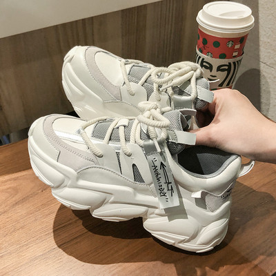 Paelte ja kareda tallaga naiste tossud