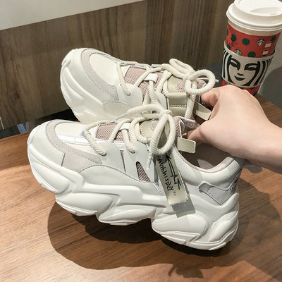 Paelte ja kareda tallaga naiste tossud