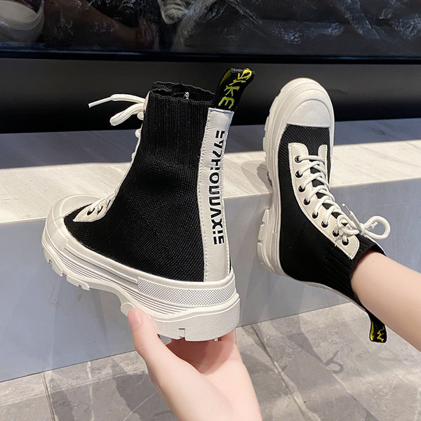 Casual γυναικεία αθλητικά παπούτσια με επιγραφή και κορδόνια