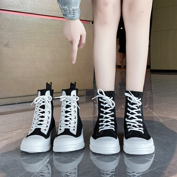 Casual γυναικεία αθλητικά παπούτσια με επιγραφή και κορδόνια