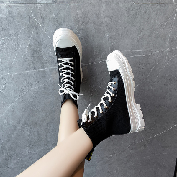 Casual γυναικεία αθλητικά παπούτσια με επιγραφή και κορδόνια