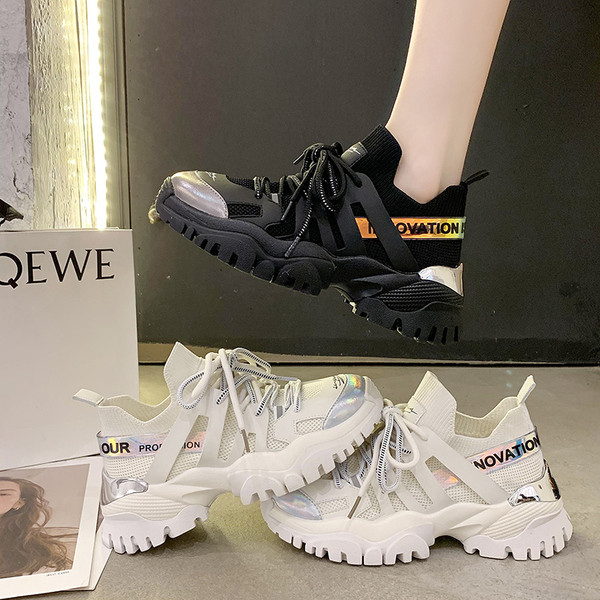 Tenisi casual dama cu inscriptie si sireturi