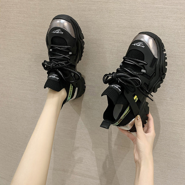 Tenisi casual dama cu inscriptie si sireturi