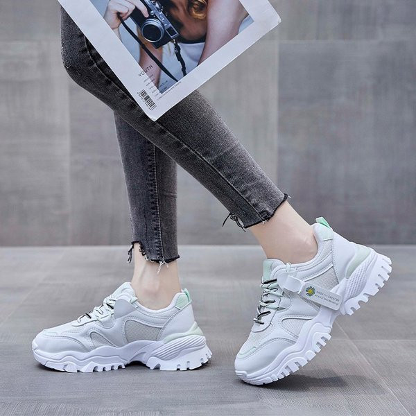 Casual αθλητικά  παπούτσια από οικολογικό δέρμα με τραχιά σόλα και κορδόνια