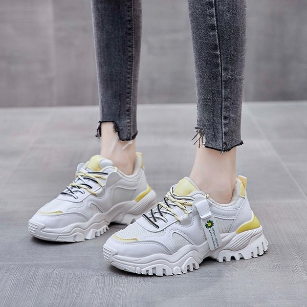 Casual αθλητικά  παπούτσια από οικολογικό δέρμα με τραχιά σόλα και κορδόνια