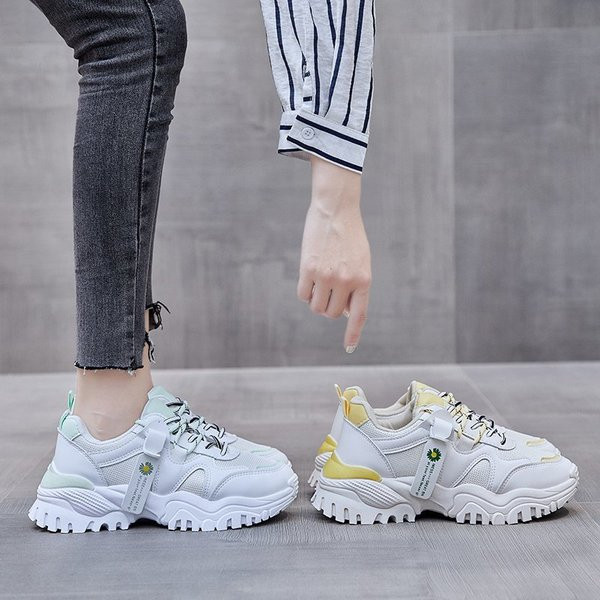 Casual αθλητικά  παπούτσια από οικολογικό δέρμα με τραχιά σόλα και κορδόνια