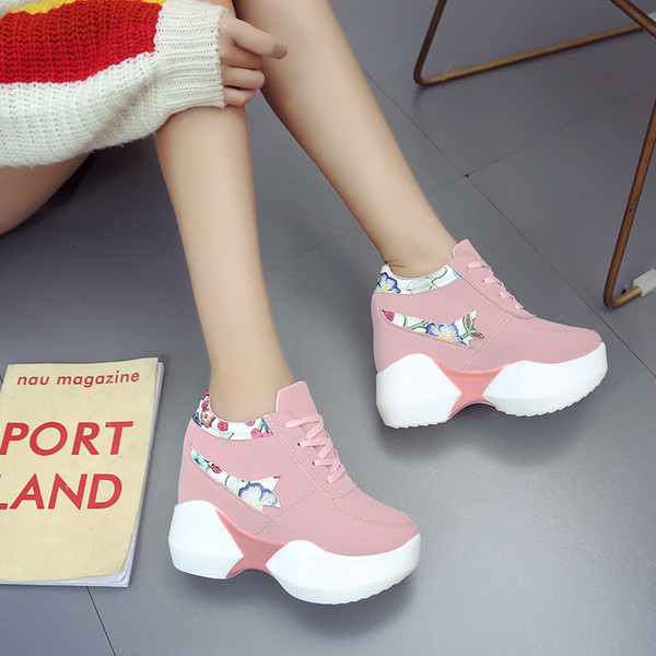 Γυναικεία casual αθλητικά  παπούτσια με ψηλή σόλα και κορδόνια