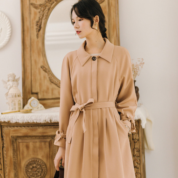 Stiilne naiste pikk mantel klassikalise kraega