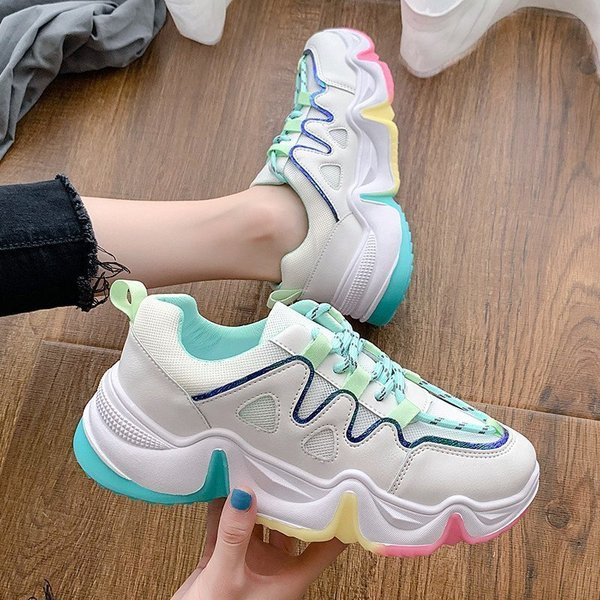 Naiste ökonahast tossud paelte ja värvilise tallaga