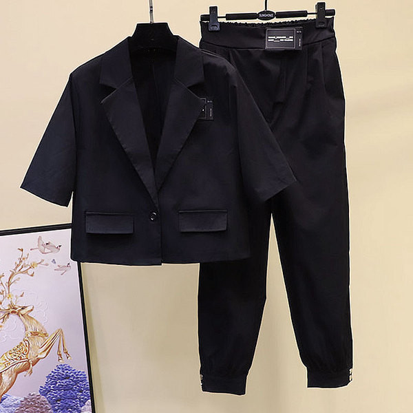 Spitsikaelusega kaheosaline naiste igapäevane komplekt