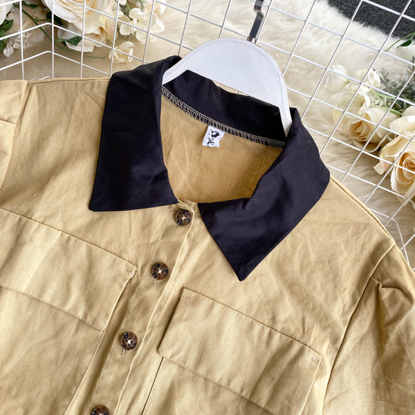 Alkalmi női blúz és nadrág szett magas derékkal és övvel