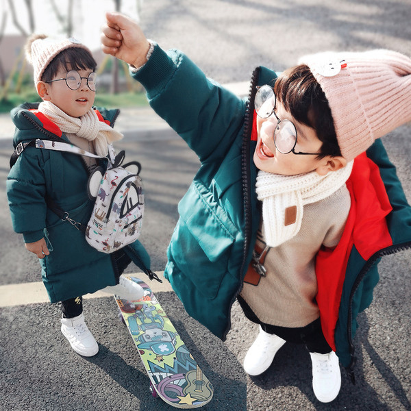 Bērnu ziemas jaka ar rāvējslēdzēju un kapuci zēniem