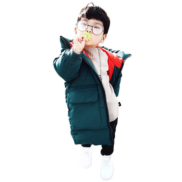 Bērnu ziemas jaka ar rāvējslēdzēju un kapuci zēniem