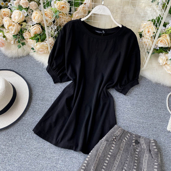 Moodne naiste tülliga pluusi ja seeliku komplekt