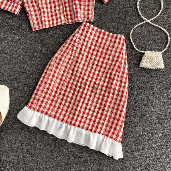 Kockás női ing szett gombokkal és magas derekú szoknyával