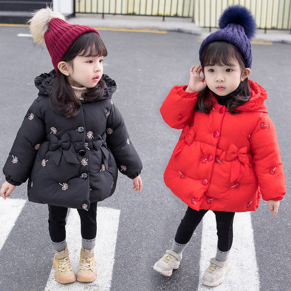 Ziemas bērnu jaka ar kapuci un pogām meitenēm