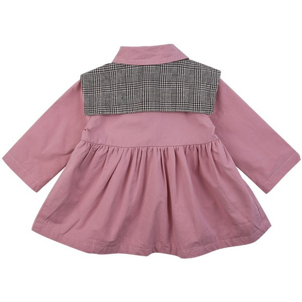 Modern gyerekkabát, gombokkal és szalaggal lányoknak