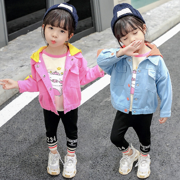 Πολύχρωμο παιδικό μπουφάν με κουκούλα και απλικέ για κορίτσια