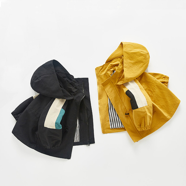 Napi gyerekkabát fiúknak kapucnival