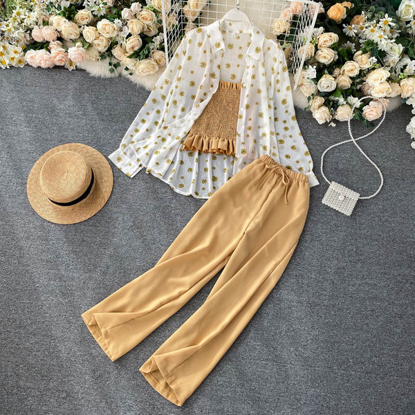 Három részből álló női szett, beleértve a felsőt, a nadrágot és az inget