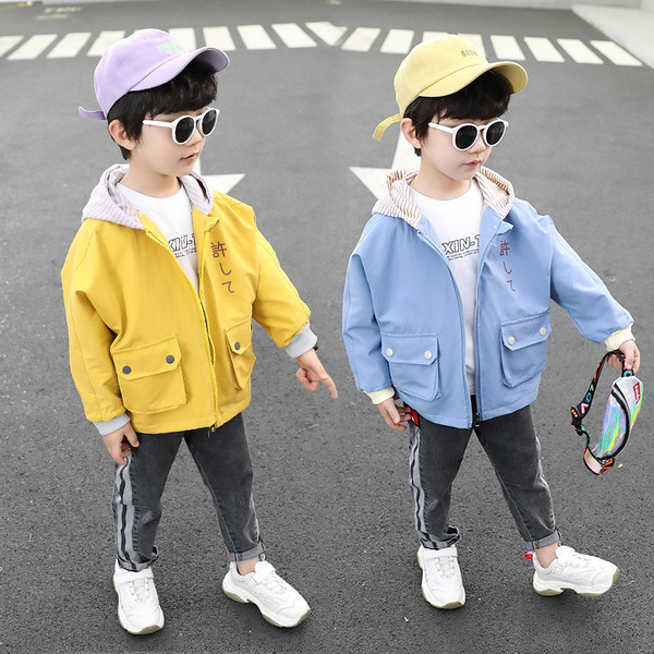 Napi gyerekkabát kapucnival és rátéttel fiúknak