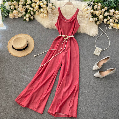 Praegune naiste kombinesooni lai mudel vöökohaga