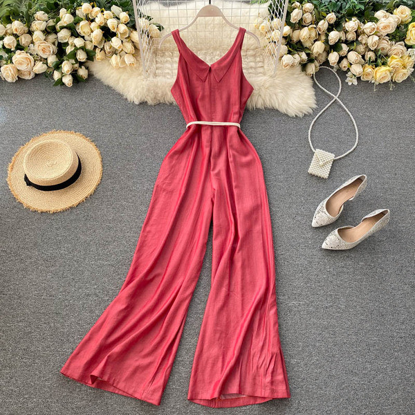 Praegune naiste kombinesooni lai mudel vöökohaga