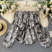 Aktuális női overál leesett ujjal, leopárd mintával