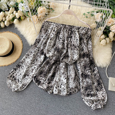 Aktuális női overál leesett ujjal, leopárd mintával